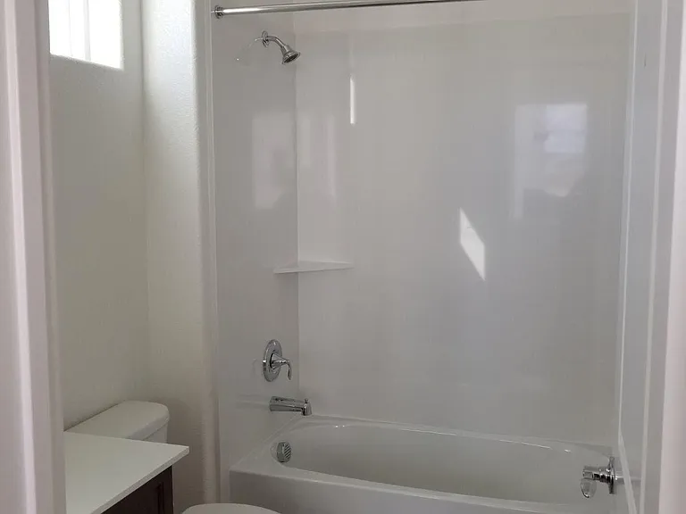 2nd Full Bathroom