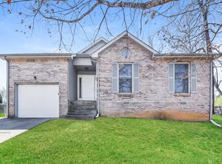 3507 Clearwater Dr, Clarksville, TN 37042