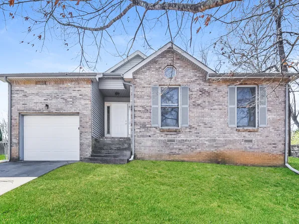 3507 Clearwater Dr, Clarksville, TN 37042