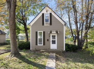 212 Blancet St, Blanchester, OH 45107