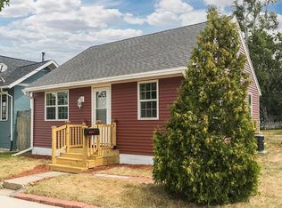 103 15th St NW, Cedar Rapids, IA 52405
