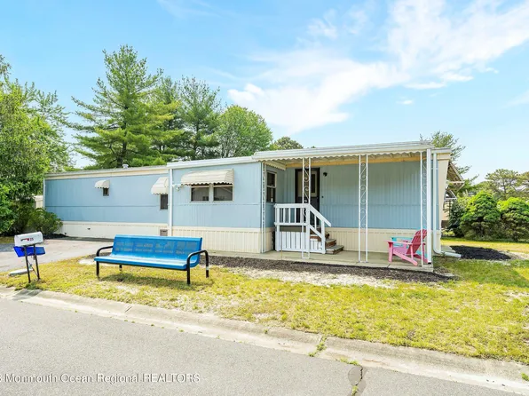 23 Eagle Drive, Whiting, NJ 08759