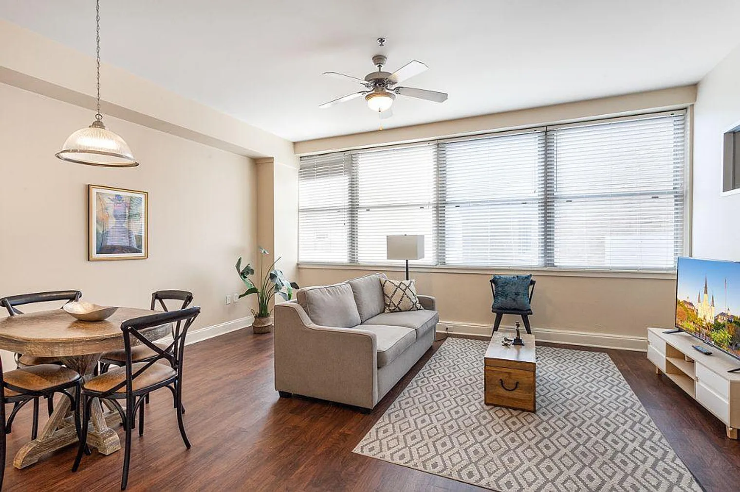 1 bed, 2.0 bath, 430 sqft, $4,250 — Photo 4