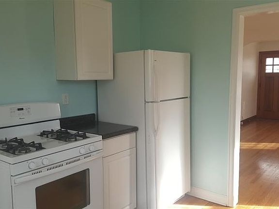 5th image of 1432 S Willard Ave