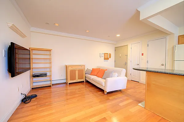 Sold by Landmarc Group | media 45