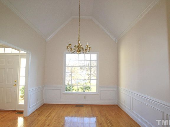 3rd image of 107 Old Markham Pl
