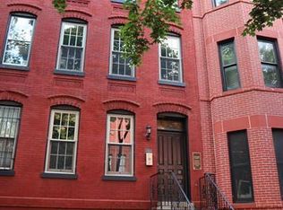 218 4th St SE APT 4, Washington, DC 20003