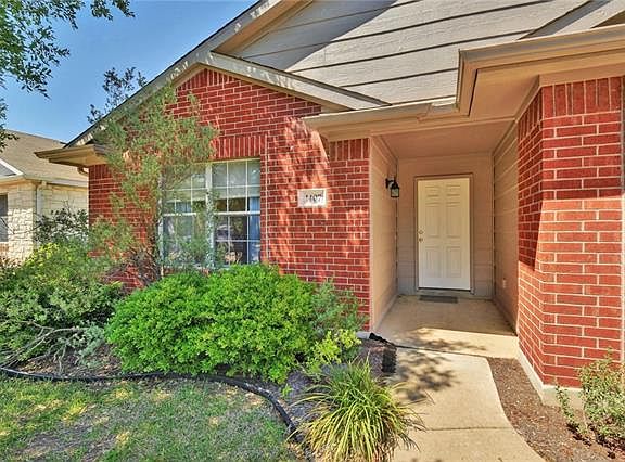 5th image of 1407 Nandina Dr