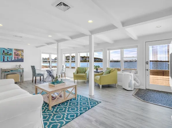 87 Fort Point Rd, Weymouth, MA 02191