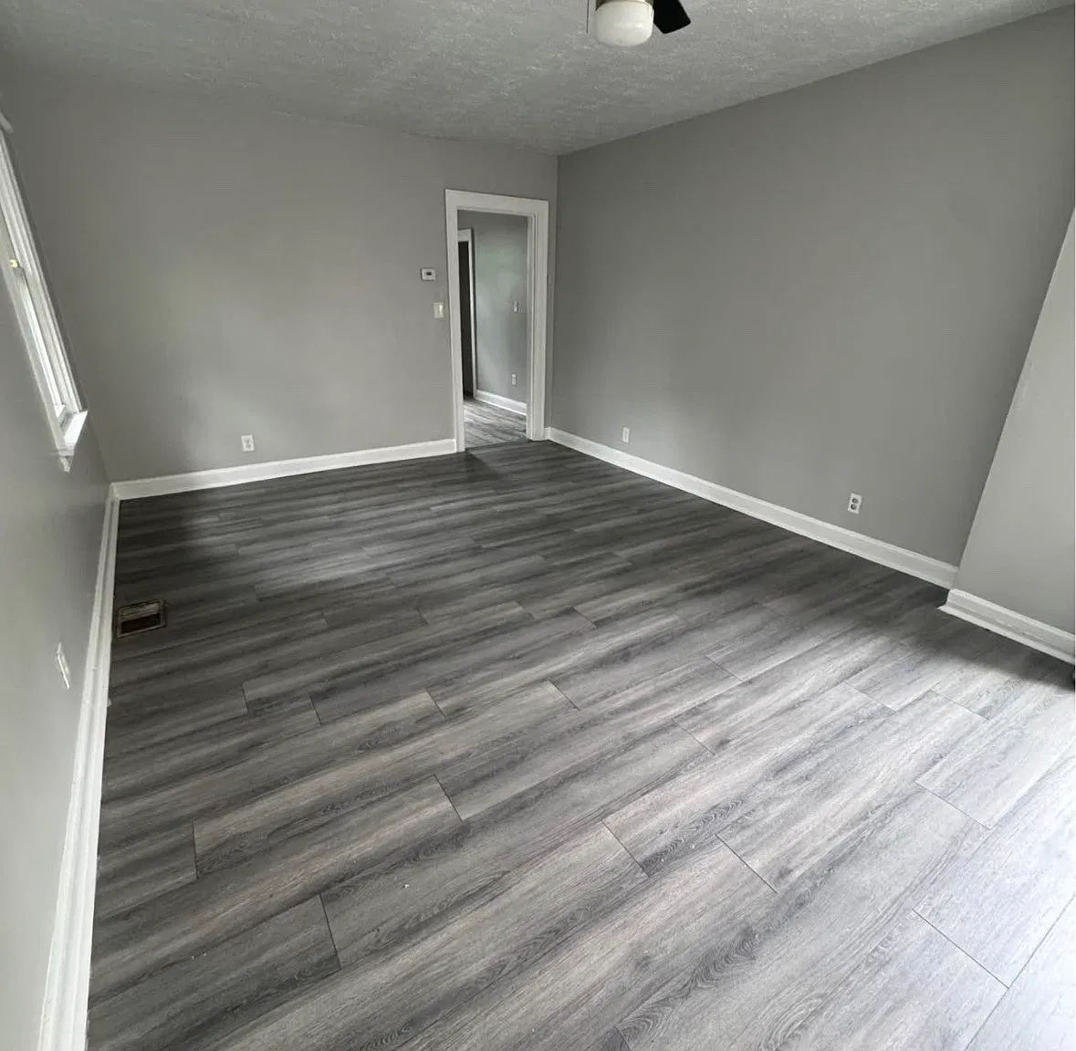 3 bed, 1015 sqft, $1,425 — Photo 1