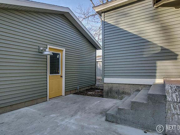 5th image of 18 E 16th St
