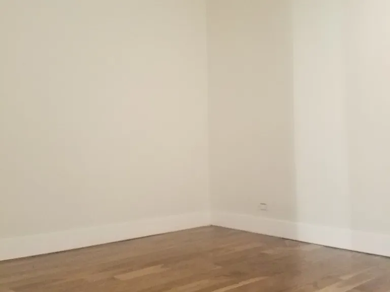 200 E 30th St #9D — Photo 3