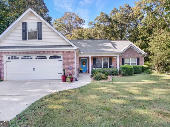 514 Applewood Ct, Clarkesville, GA 30523