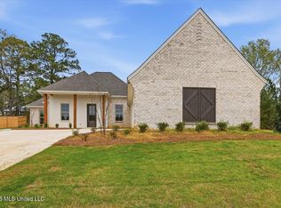 315 Jasmine Cove Ln, Brandon, MS