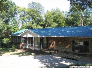 3513 Cedar Ln, Guntersville, AL 35976