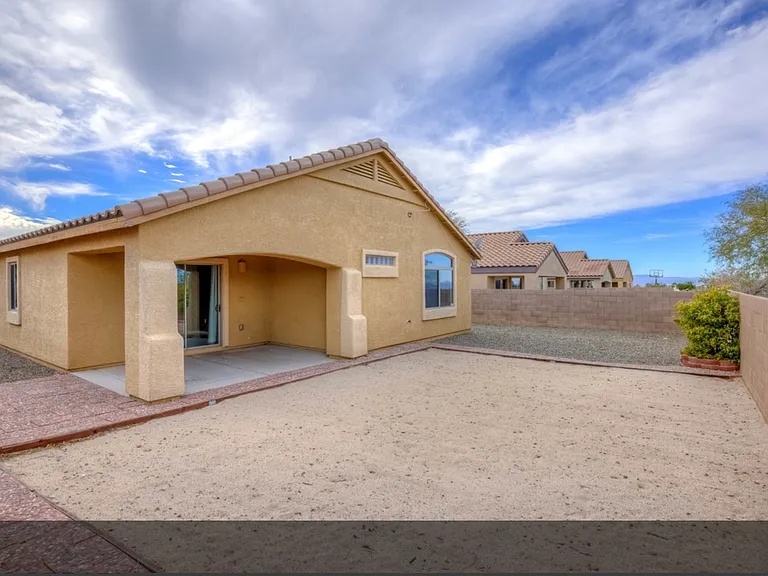 233 E Creosote Draw Rd — Photo 15