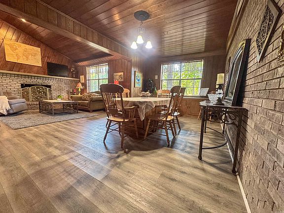 4th image of 150 Pine Lake Rd