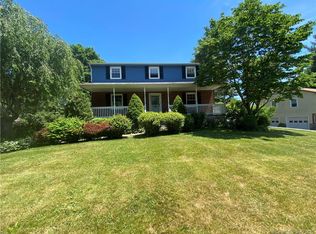 11 Burt Dr, Middlefield, CT 06455