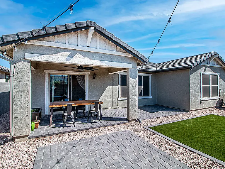 3915 E Liberty Ln — Photo 24