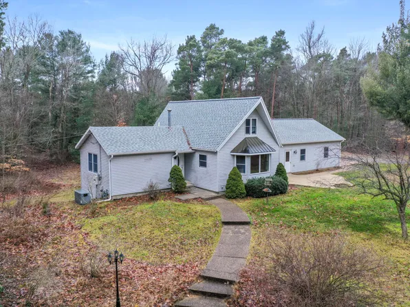 16577 James St, Holland, MI 49424