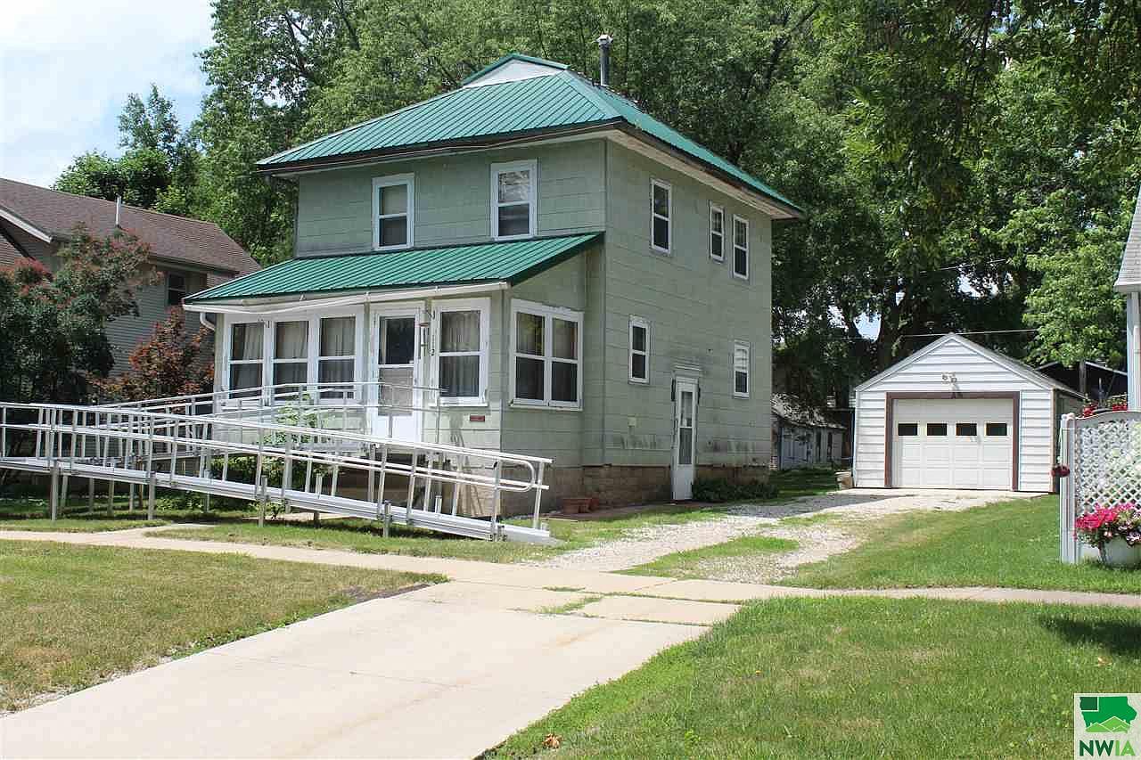 112 Hudson St, Storm Lake, IA 50588 Zillow
