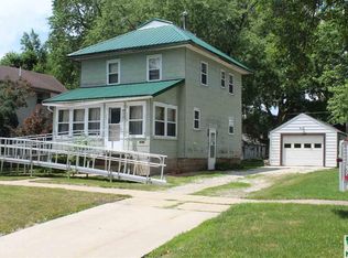 112 Hudson St, Storm Lake, IA 50588