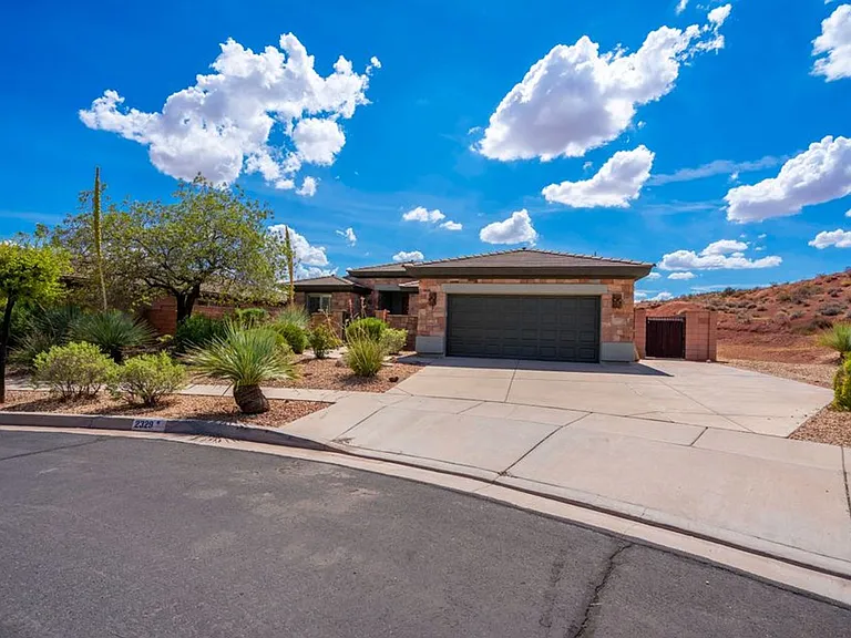2329 N Prospector Ln — Photo 46