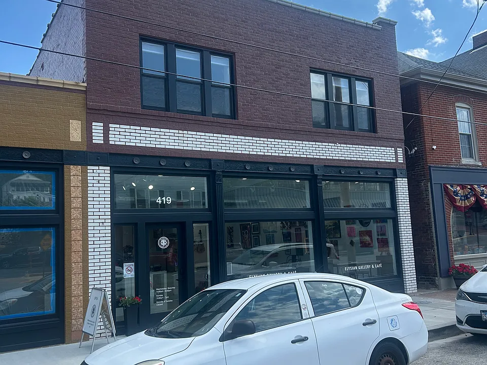 417 E Broadway