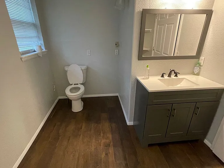 311 Dogwood Dr — Photo 2