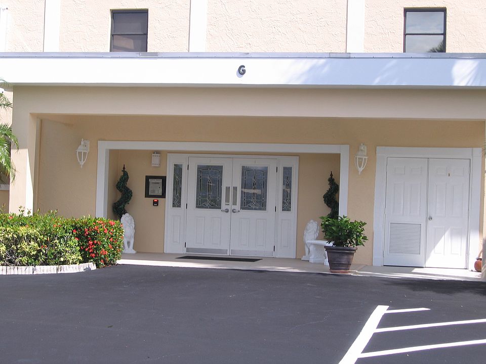 Entrance to Building "G"