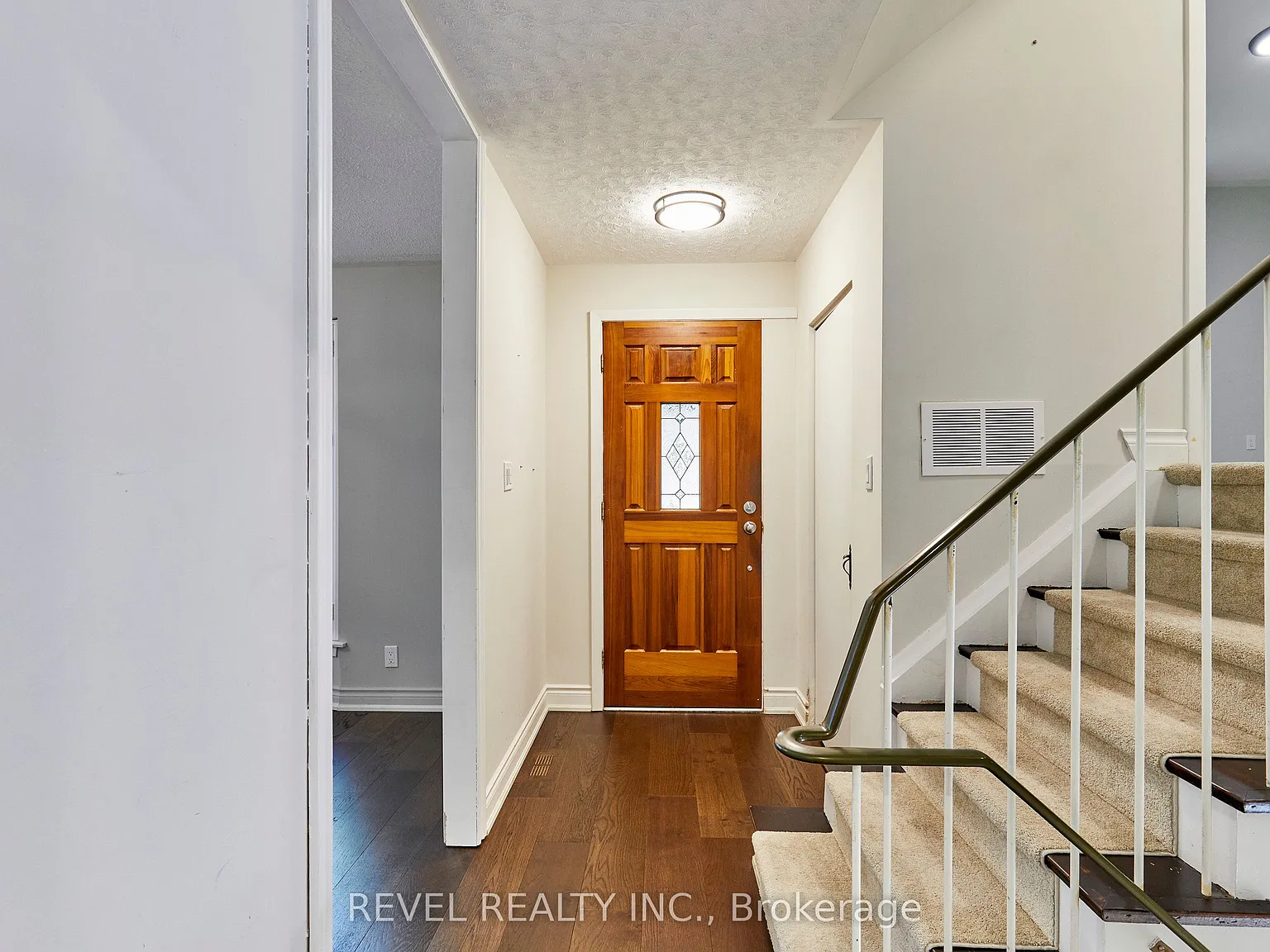 4 bed, $3,200 — Photo 2