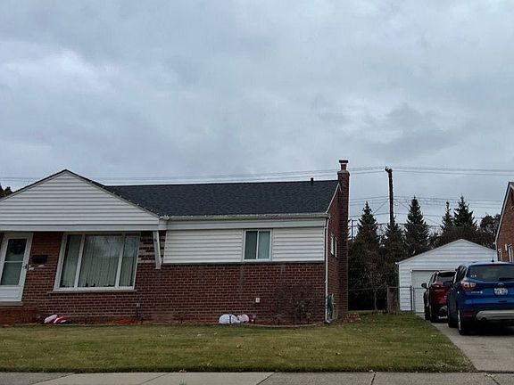2nd image of 29618 Orangelawn St