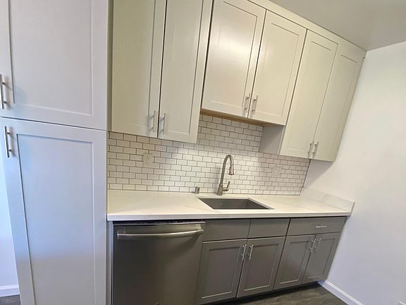 KITCHEN DISHWASHER STAINLESS INSIDE, QUIET, DEEP SINK