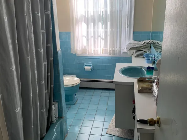 (undisclosed Address), Providence, RI 02906