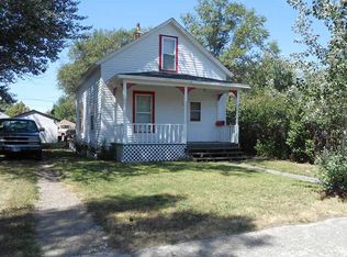 226 N 6th Ave, Forsyth, MT 59327