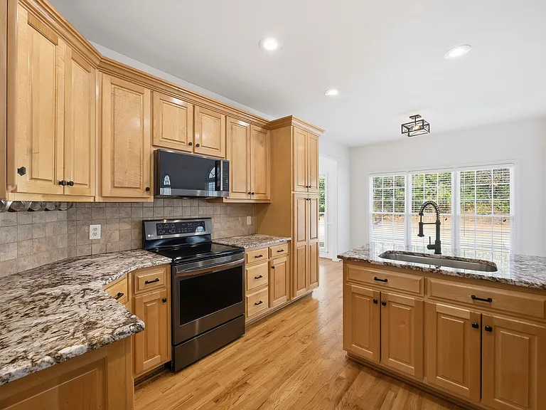 5208 Hampton Mill Dr — Photo 10