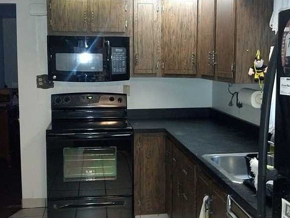 3rd image of 2320 Milford Dr
