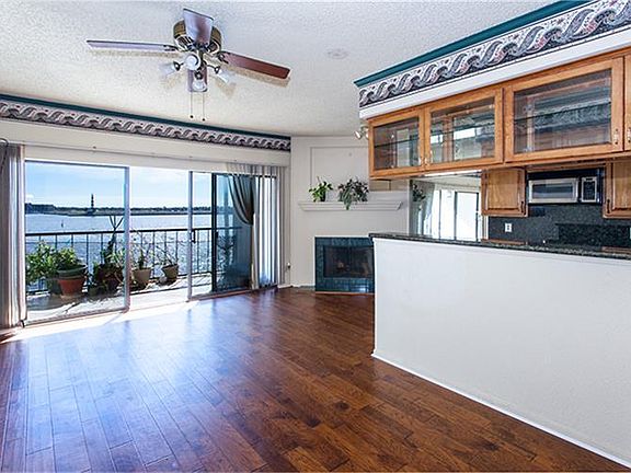 3rd image of 401 Lakeside Ln APT 212