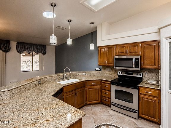 5th image of 4087 Carlsbad Dr