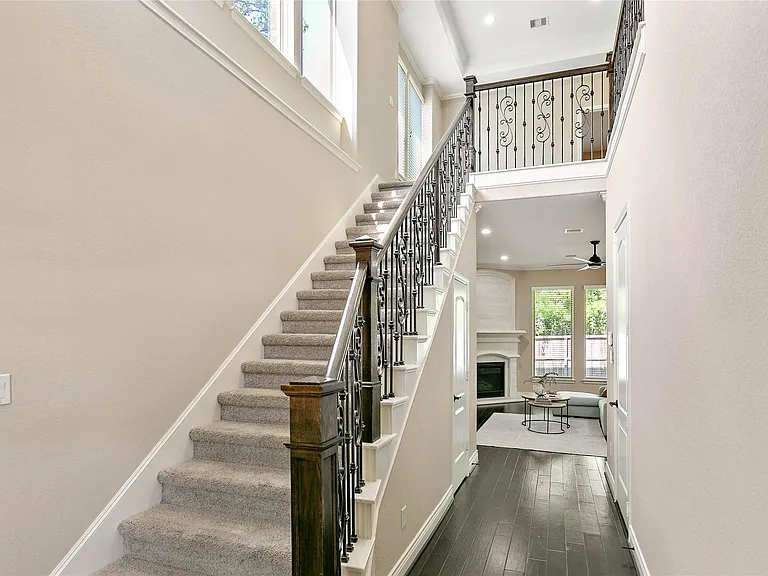 68 Daffodil Meadow Pl — Photo 4
