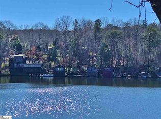 727 E Lakeshore Dr, Landrum, SC 29356