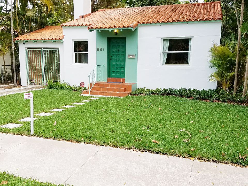 1st image of 821 Granada Groves Ct