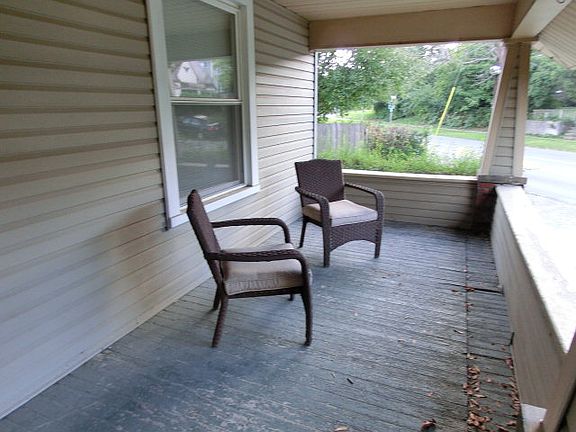 3rd image of 202 Bellefontaine Ave