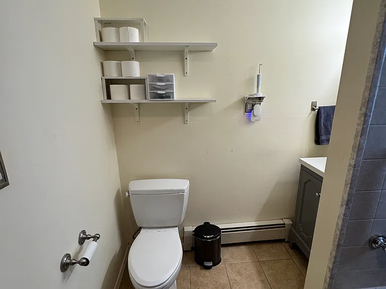 7 Moore Ave — Photo 9