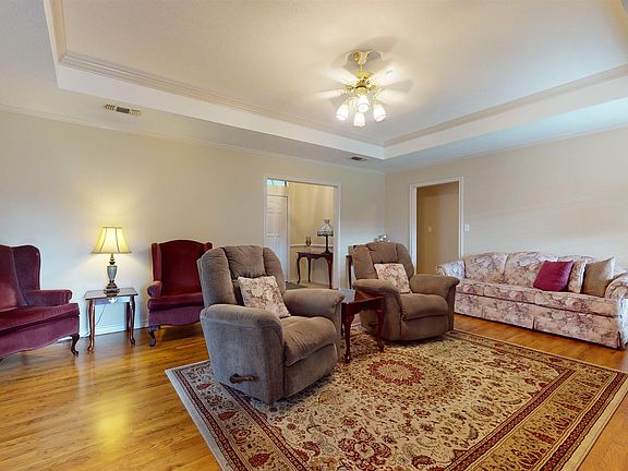 5th image of 5902 Oak Hollow Pl