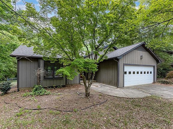 4th image of 3005 Covewood St