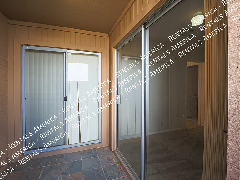 317 W Hononegh Dr #5 — Photo 28