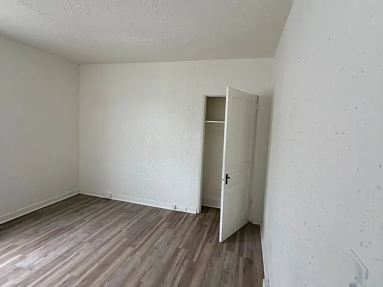 819 Maple Ave — Photo 10