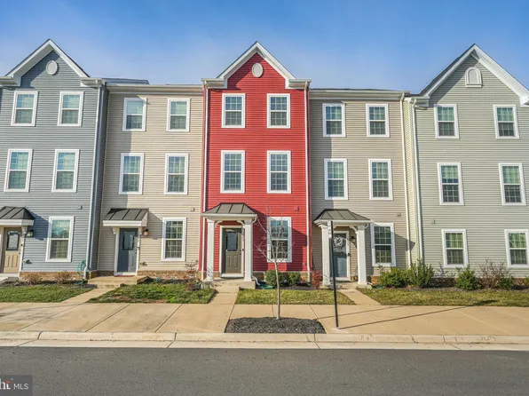 11825 Hall St, Bealeton, VA 22712