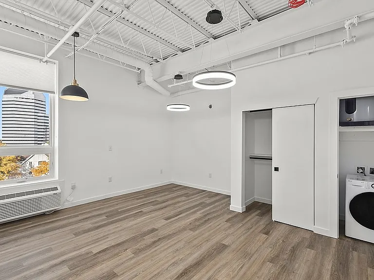 Viewpoint 41 Lofts — Photo 20
